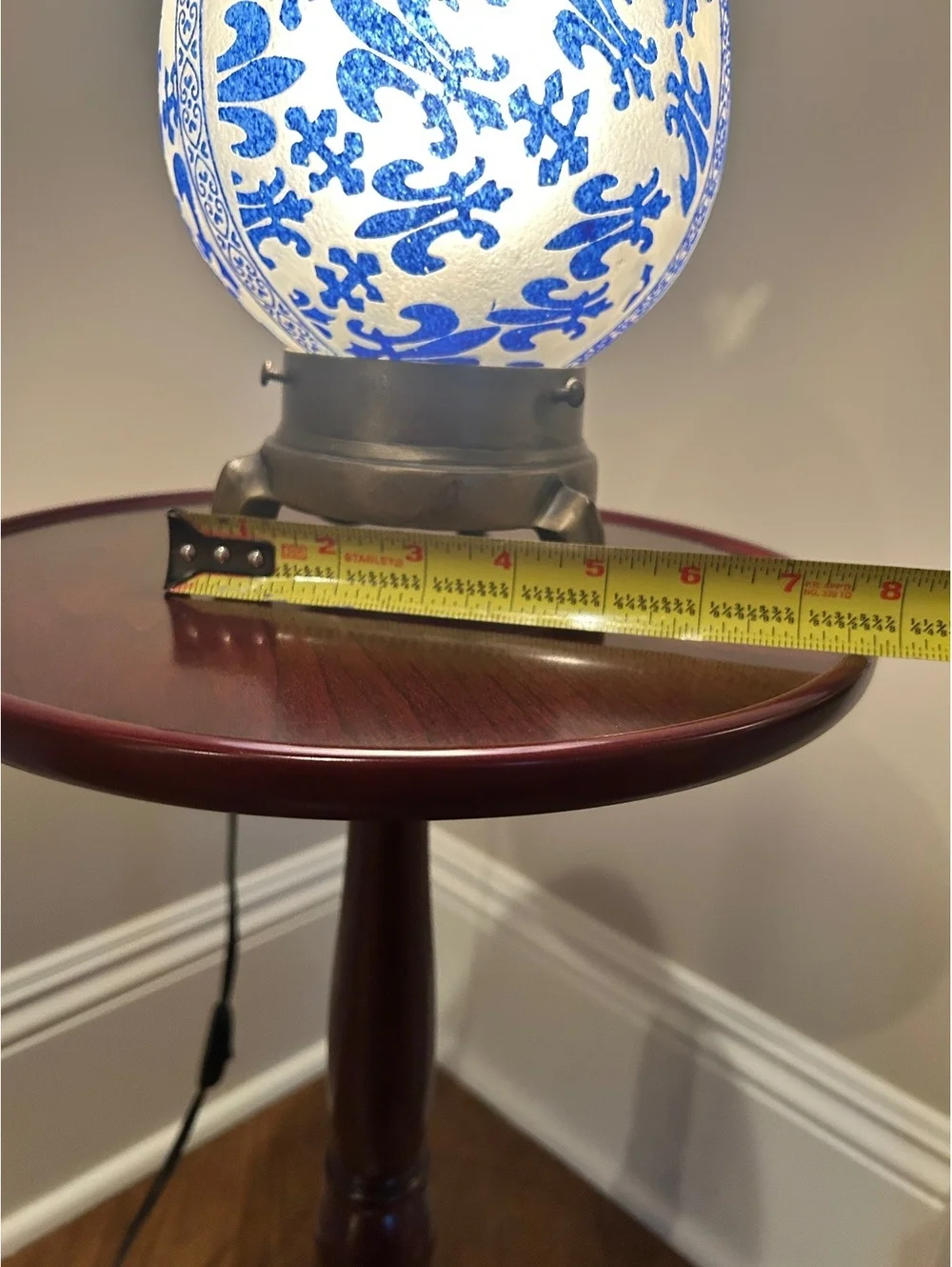Vintage Egg Lamp with Cameo-Style Fleur-de-Lis Pattern